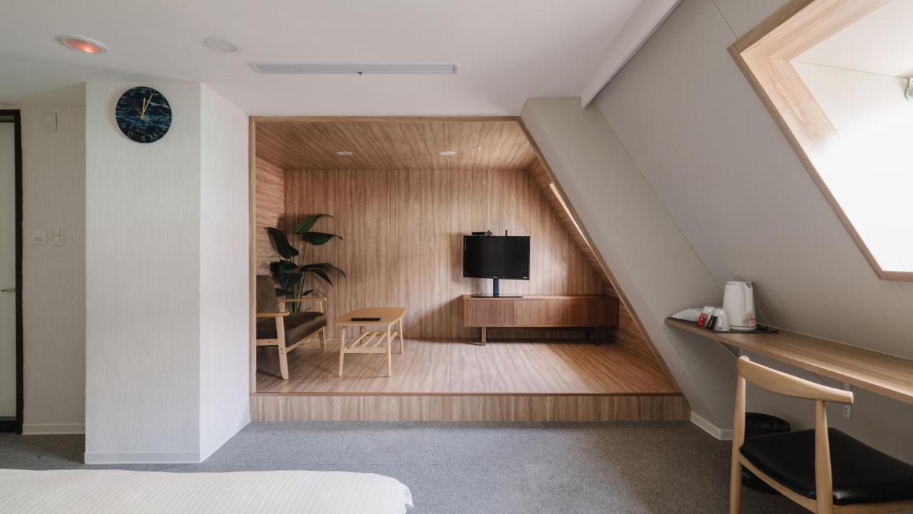 Hotel Attic Тайбей Екстер'єр фото