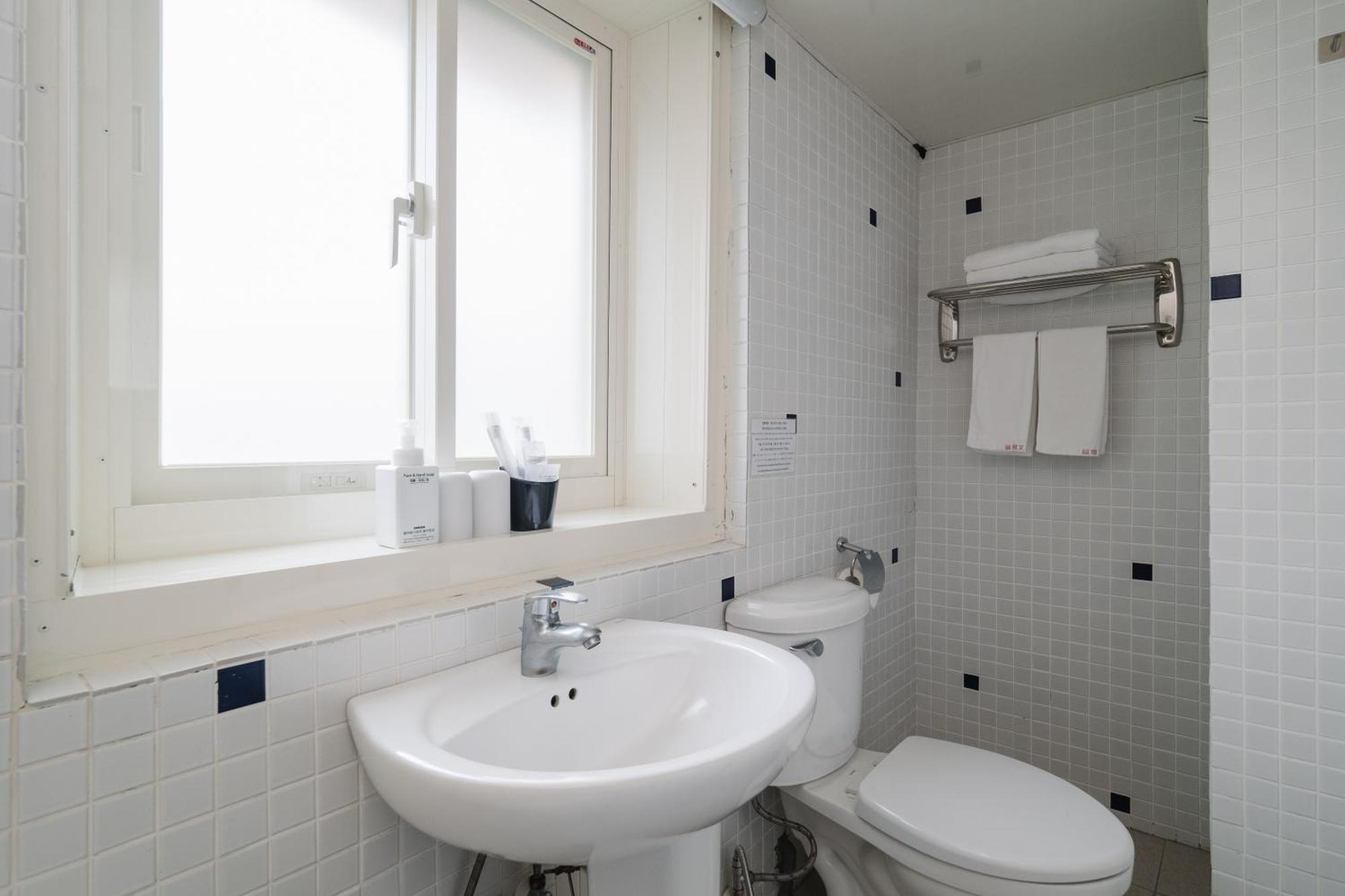 Hotel Attic Тайбей Екстер'єр фото